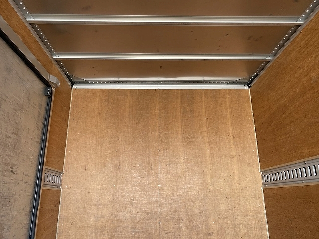 日産アトラスアルミバン小型（2t・3t）[写真11]