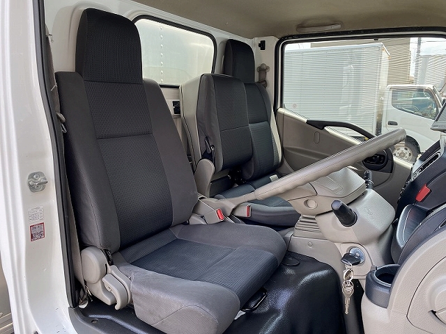 日産アトラスアルミバン小型（2t・3t）[写真28]