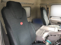 UDトラックスクオントレーラーヘッド（トラクターヘッド）大型（10t）[写真11]