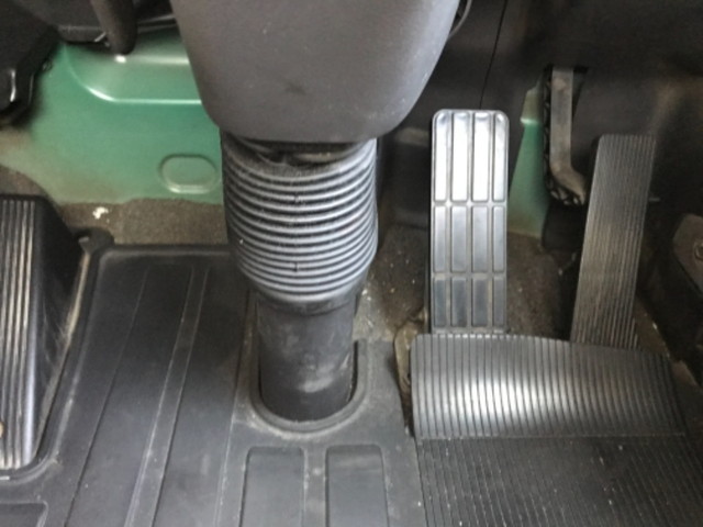 UDトラックスクオントレーラーヘッド（トラクターヘッド）大型（10t）[写真15]