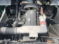 UDトラックスクオントレーラーヘッド（トラクターヘッド）大型（10t）[写真09]