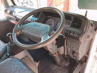 いすゞエルフ高所作業車小型（2t・3t）[写真31]