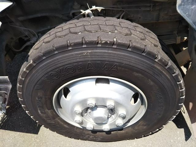 いすゞギガダンプ大型（10t）[写真15]