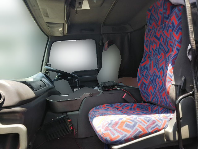 いすゞギガダンプ大型（10t）[写真23]