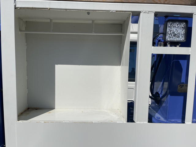 UDトラックスコンドルセルフクレーン4段増トン（6t・8t）[写真16]