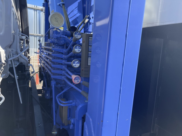 UDトラックスコンドルセルフクレーン4段増トン（6t・8t）[写真18]