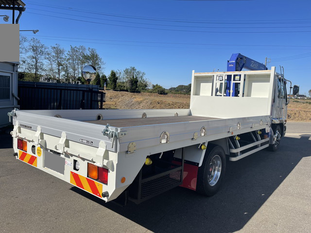 UDトラックスコンドルセルフクレーン4段増トン（6t・8t）[写真02]