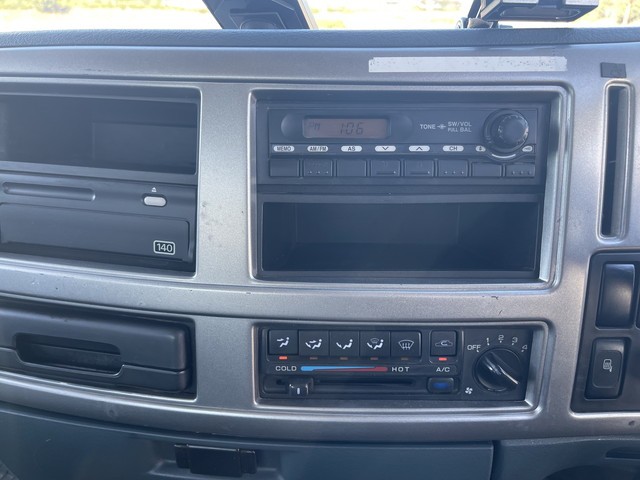 UDトラックスコンドルセルフクレーン4段増トン（6t・8t）[写真31]