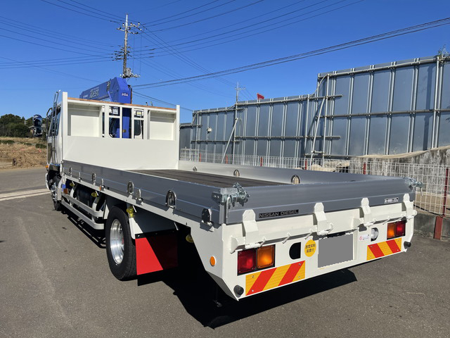 UDトラックスコンドルセルフクレーン4段増トン（6t・8t）[写真04]