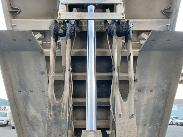 三菱ふそうスーパーグレートダンプ大型（10t）[写真15]