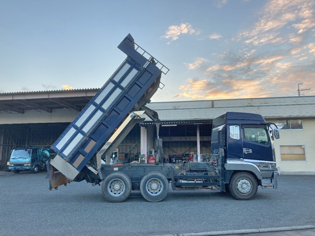 三菱ふそうスーパーグレートダンプ大型（10t）[写真06]