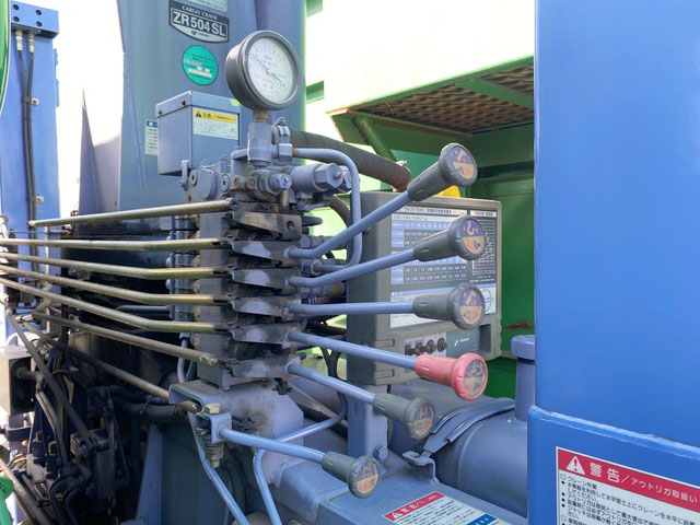 日野レンジャーセルフクレーン4段増トン（6t・8t）[写真13]