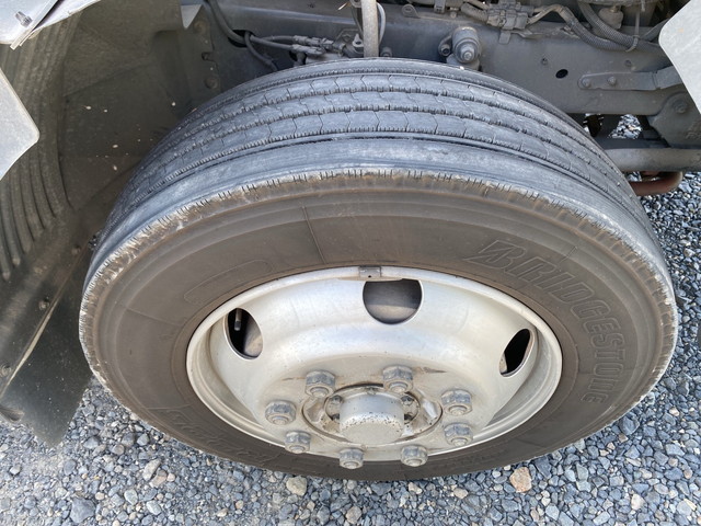 日野レンジャーセルフクレーン4段増トン（6t・8t）[写真23]