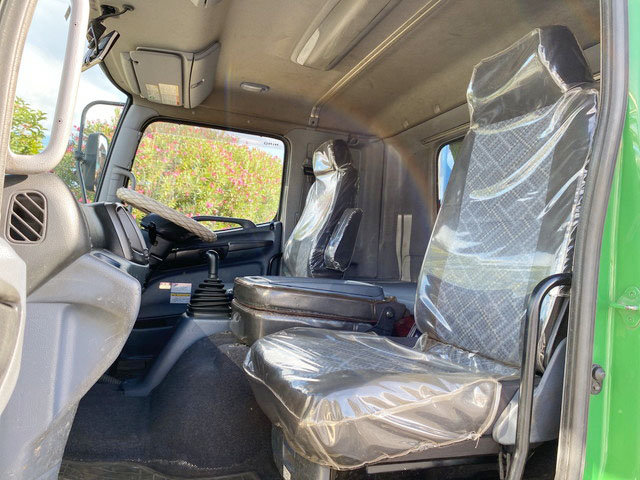 日野レンジャーセルフクレーン4段増トン（6t・8t）[写真29]