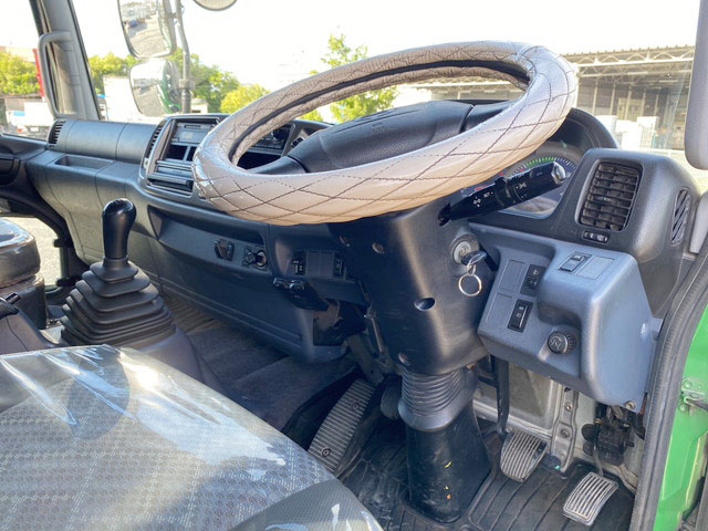 日野レンジャーセルフクレーン4段増トン（6t・8t）[写真34]