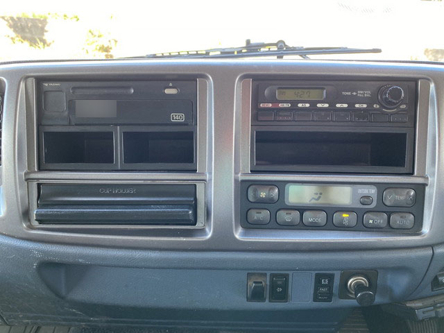 日野レンジャーセルフクレーン4段増トン（6t・8t）[写真35]