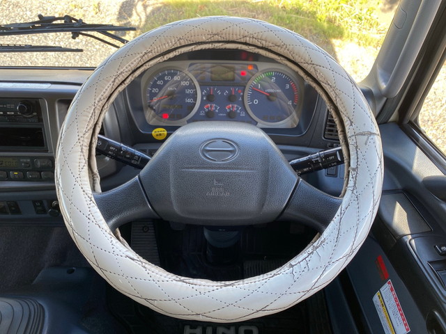 日野レンジャーセルフクレーン4段増トン（6t・8t）[写真38]