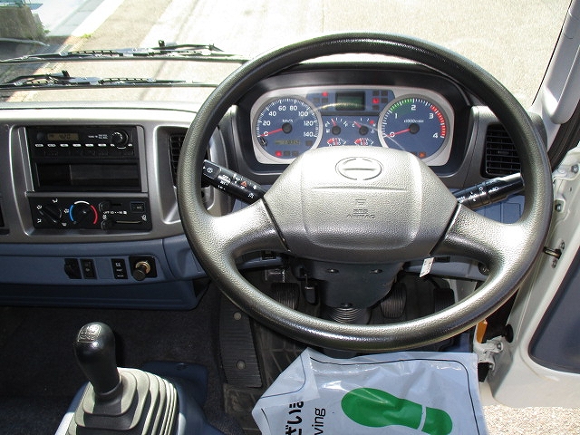 日野レンジャーアルミブロック中型（4t）[写真19]