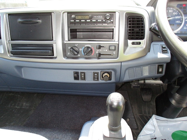 日野レンジャーアルミブロック中型（4t）[写真23]