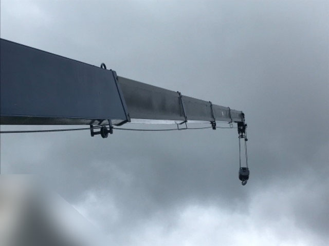 いすゞエルフクレーン5段小型（2t・3t）[写真09]