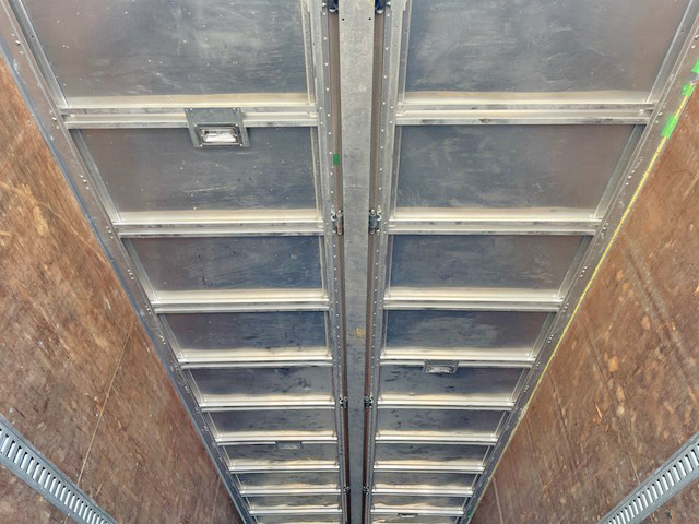 UDトラックスコンドルアルミウイング増トン（6t・8t）[写真12]