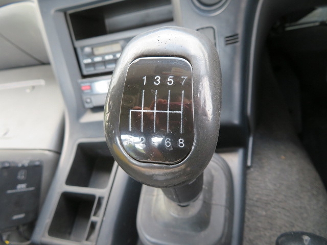 いすゞギガトレーラーヘッド（トラクターヘッド）大型（10t）[写真13]