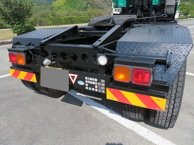 いすゞギガトレーラーヘッド（トラクターヘッド）大型（10t）[写真24]