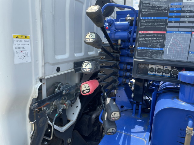 いすゞエルフクレーン3段小型（2t・3t）[写真16]