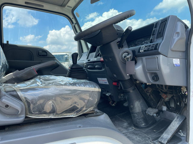 いすゞエルフクレーン3段小型（2t・3t）[写真33]