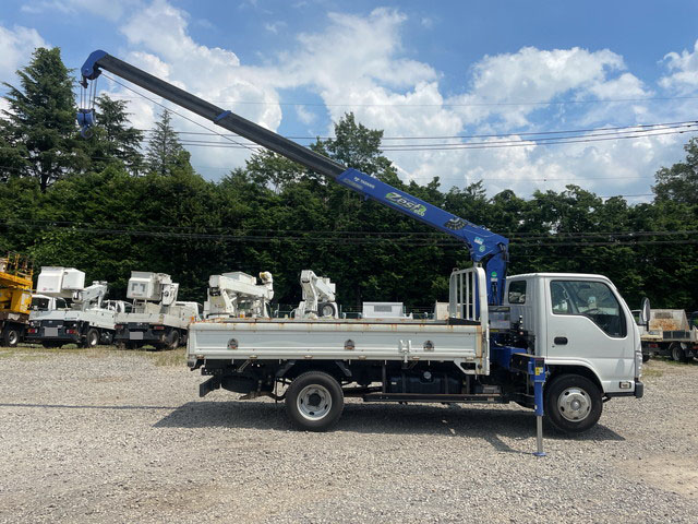 いすゞエルフクレーン3段小型（2t・3t）[写真07]