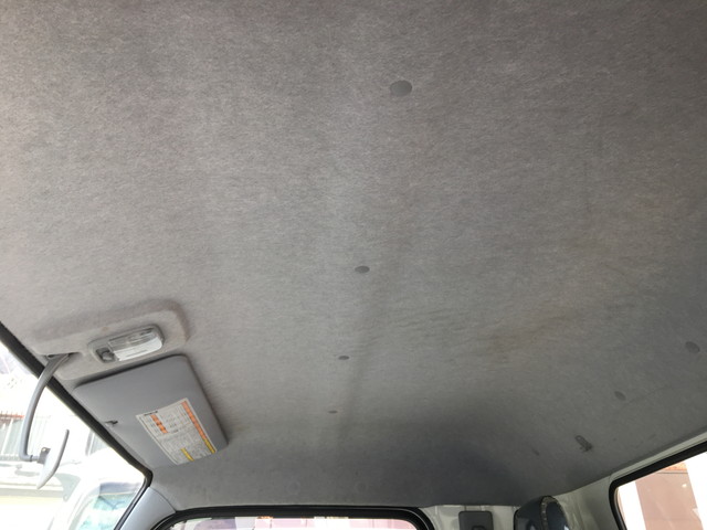 三菱ふそうキャンター平ボディ小型（2t・3t）[写真37]