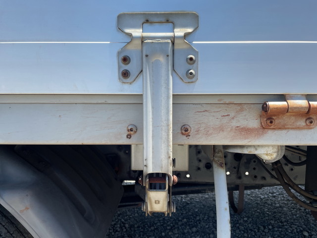 日野レンジャーアルミウイング中型（4t）[写真13]