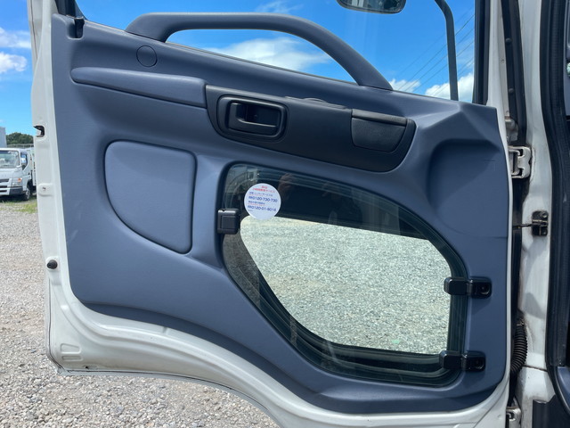 日野レンジャーアルミウイング中型（4t）[写真24]