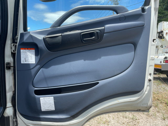 日野レンジャーアルミウイング中型（4t）[写真25]