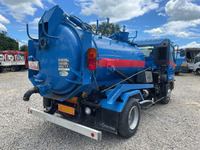 日野レンジャー汚泥吸引車中型（4t）[写真02]