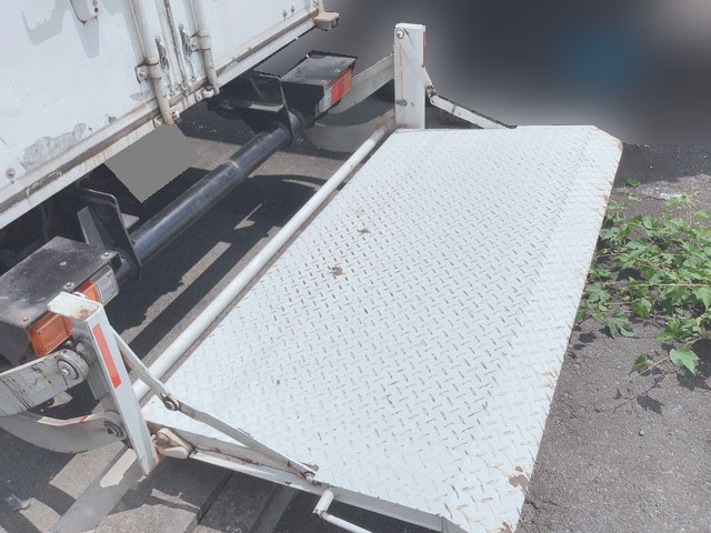 マツダタイタンダッシュアルミバン小型（2t・3t）[写真10]