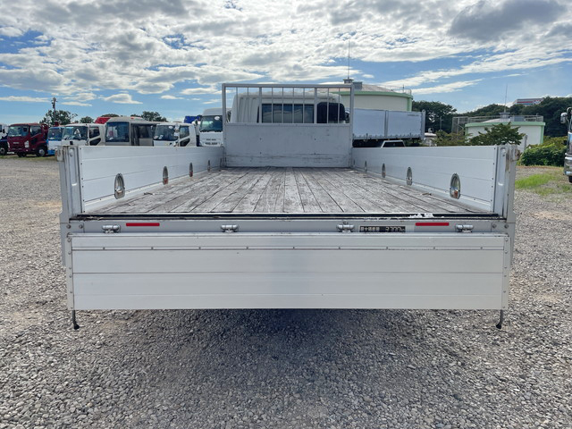 三菱ふそうファイターアルミブロック中型（4t）[写真12]