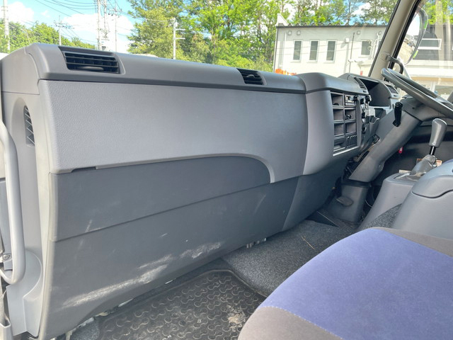 三菱ふそうファイターアルミブロック中型（4t）[写真31]