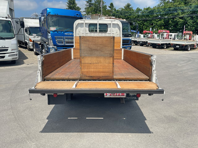 トヨタダイナ平ボディ小型（2t・3t）[写真10]
