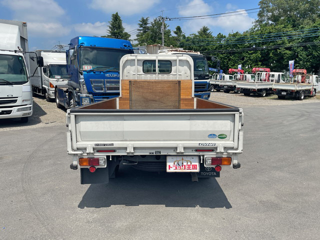トヨタダイナ平ボディ小型（2t・3t）[写真09]