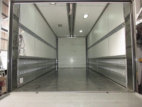 いすゞフォワードアルミウイング中型（4t）[写真10]