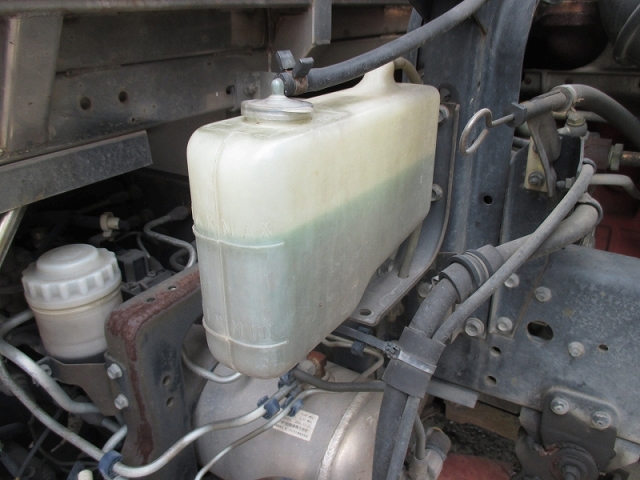 いすゞフォワードアルミウイング中型（4t）[写真11]