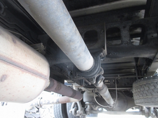 いすゞフォワードアルミウイング中型（4t）[写真17]