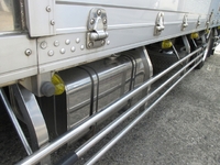 いすゞフォワードアルミウイング中型（4t）[写真18]