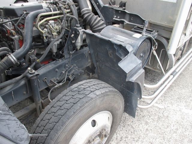 いすゞフォワードアルミウイング中型（4t）[写真23]