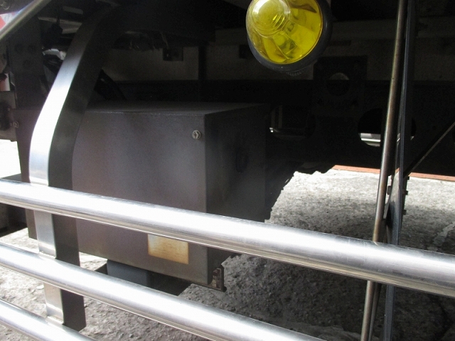 いすゞフォワードアルミウイング中型（4t）[写真26]