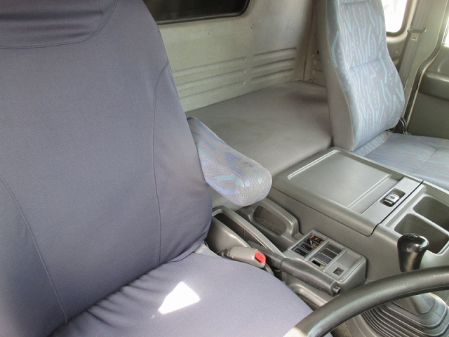 いすゞフォワードアルミウイング中型（4t）[写真27]