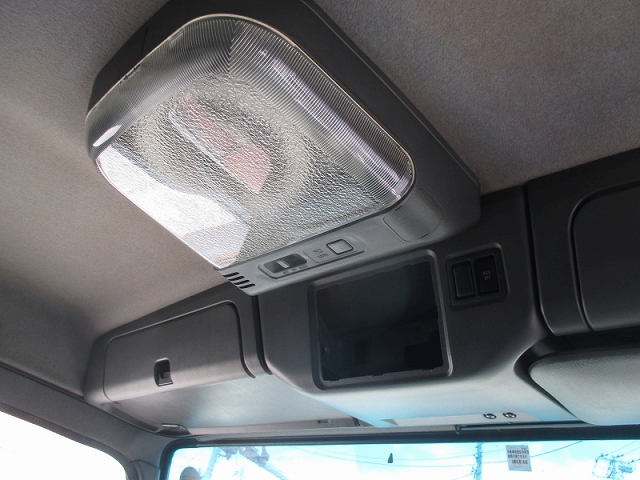 いすゞフォワードアルミウイング中型（4t）[写真28]