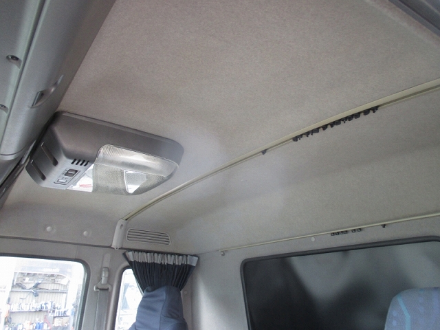 いすゞフォワードアルミウイング中型（4t）[写真37]