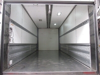 いすゞフォワードアルミウイング中型（4t）[写真06]